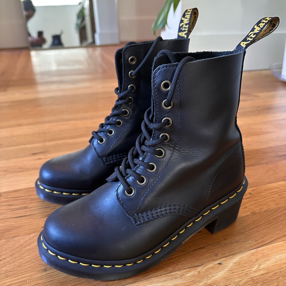 Clemency Dr Martens size 6 - Black